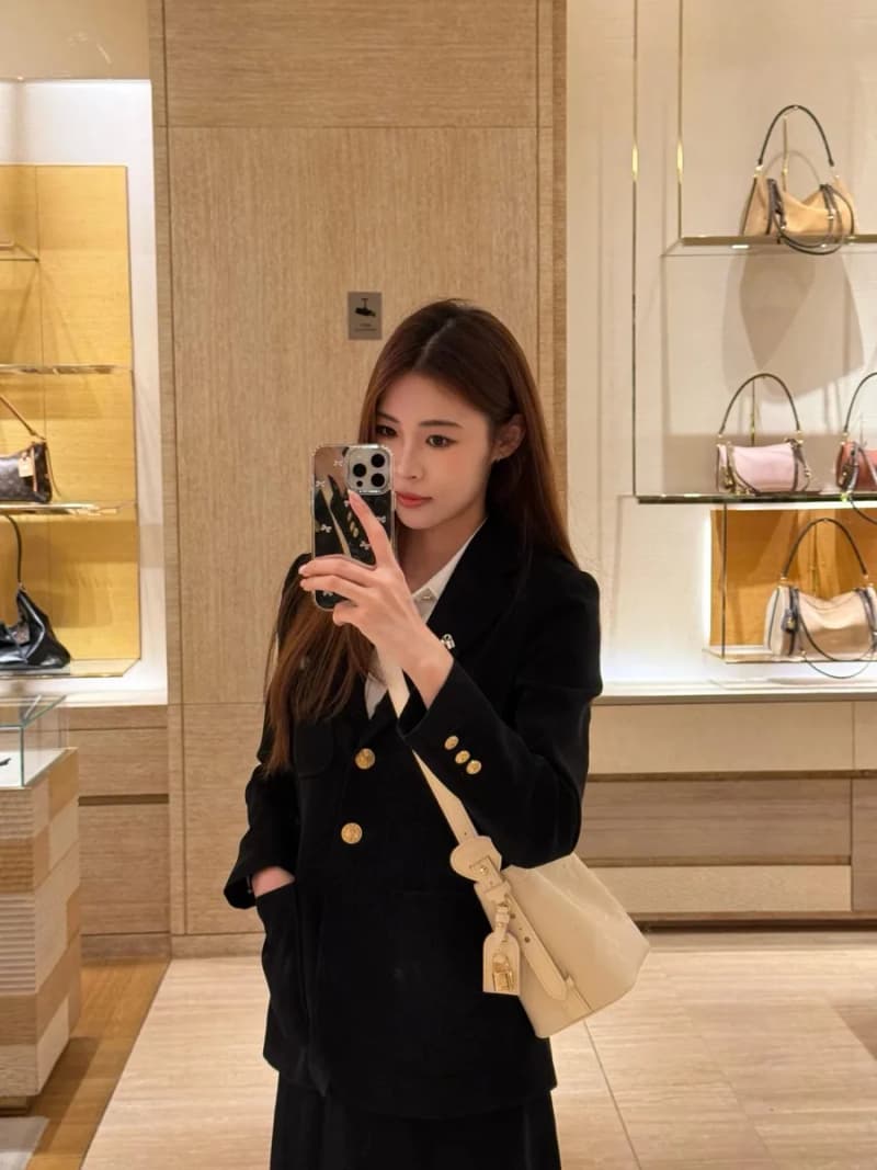 루이비통 올인 BB (모노그램 앙프렌트 엠보싱 카프스킨) 21