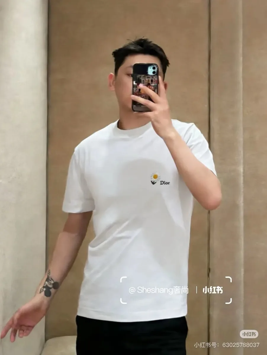 디올 데이지/클로버 자수 티셔츠 24