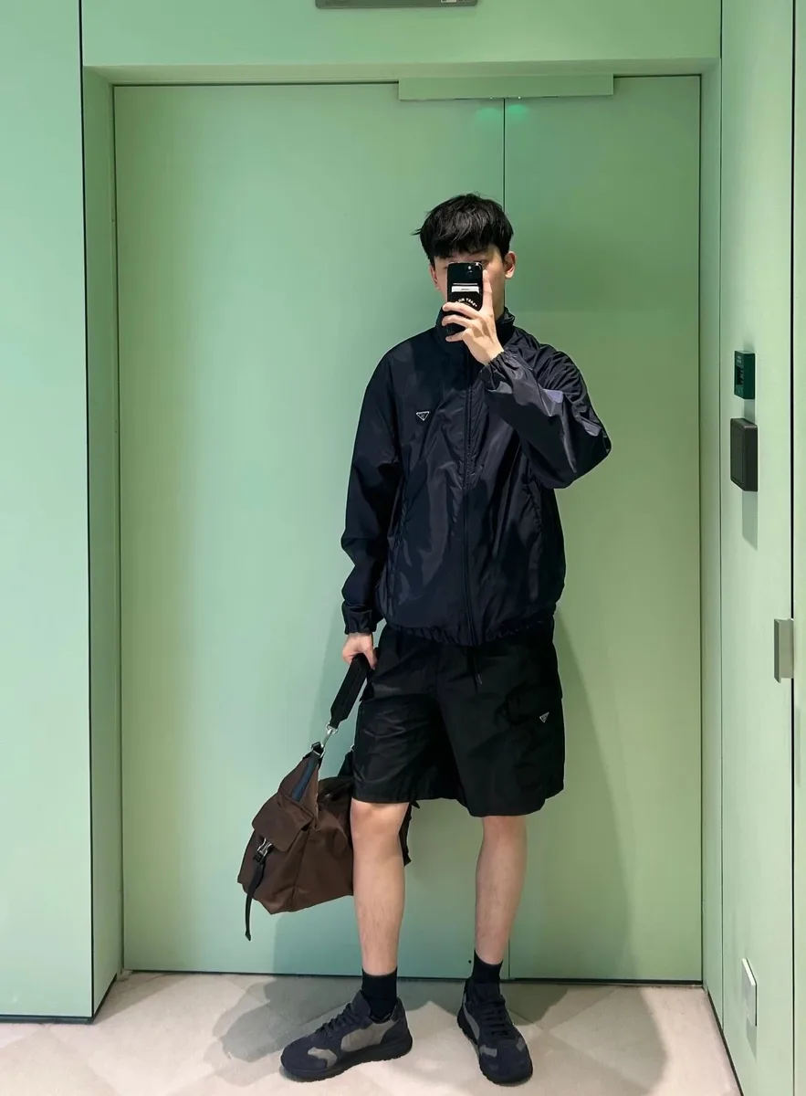 프라다 리나일론 익스플로어 호보백 18