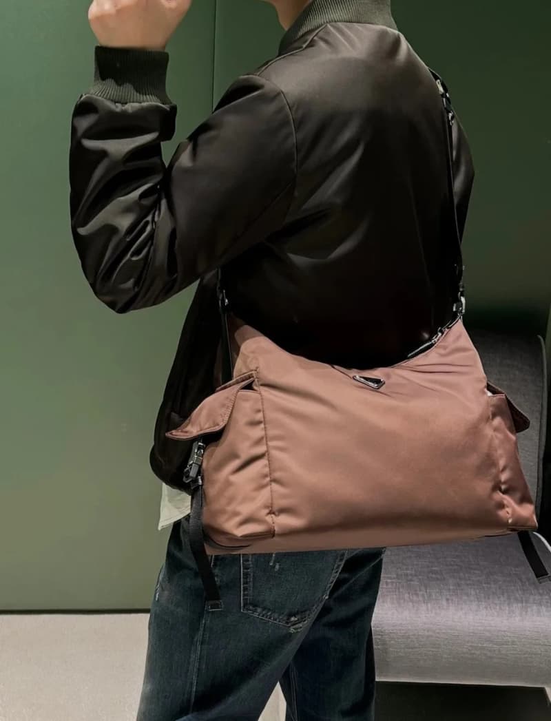 프라다 리나일론 익스플로어 호보백 20