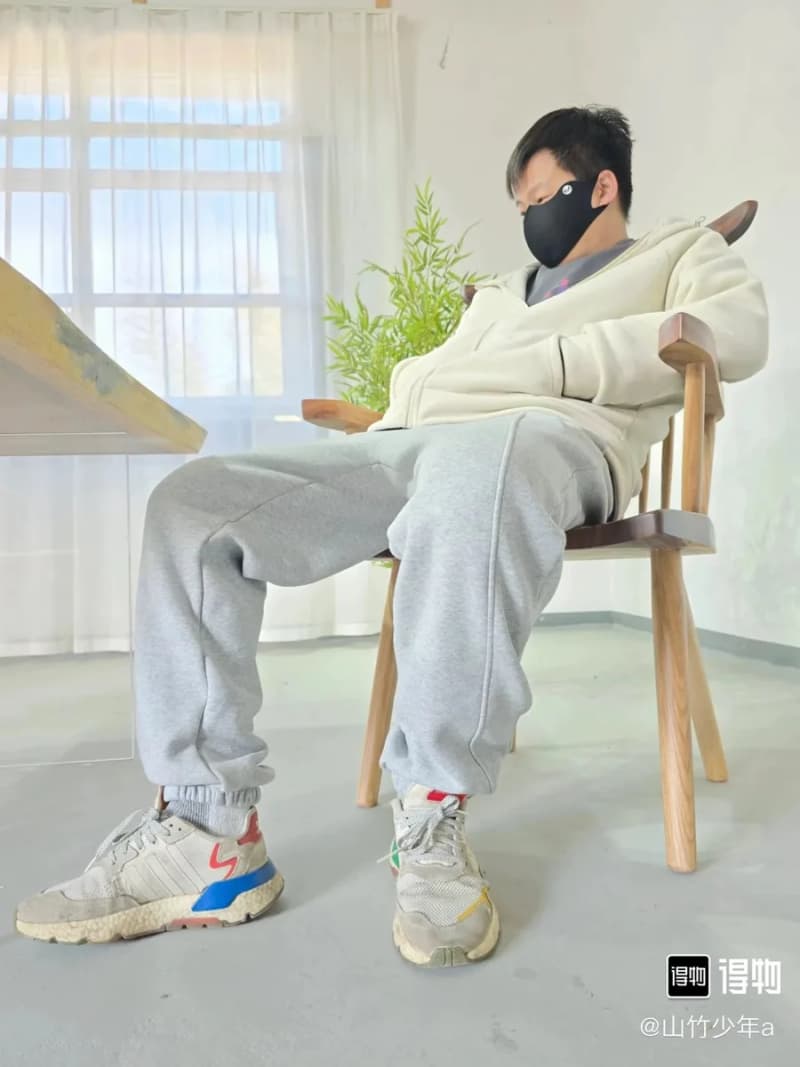 아디다스 나이트크롤러 (레트로 러닝화) 22