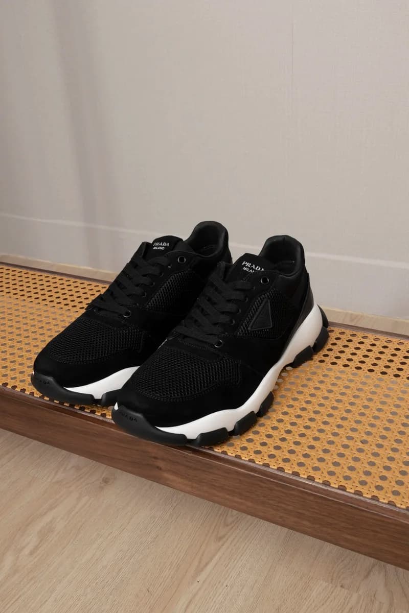 프라다 스웨이드 메쉬 스니커즈 (트라이앵글 로고) 19