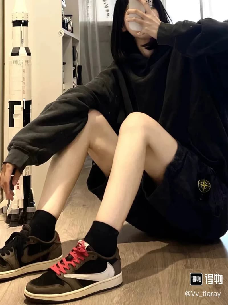 나이키 조던 1 로우 트래비스 스캇 x 프래그먼트 조인트 22