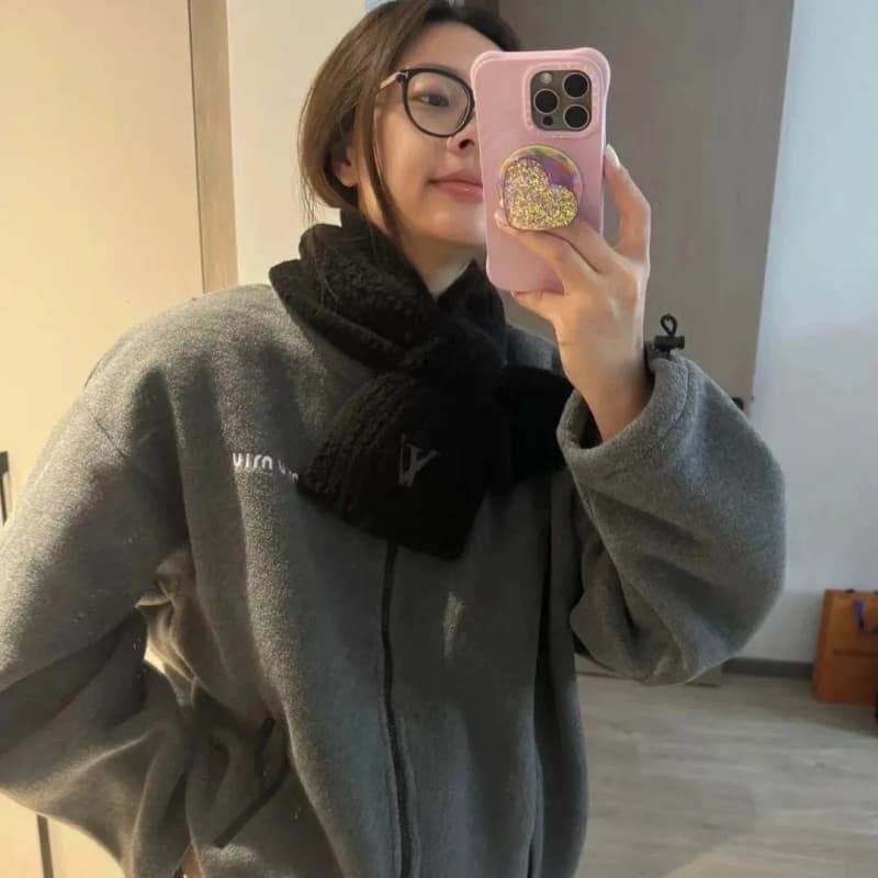 루이비통 자수 캐시미어 미니 머플러 3