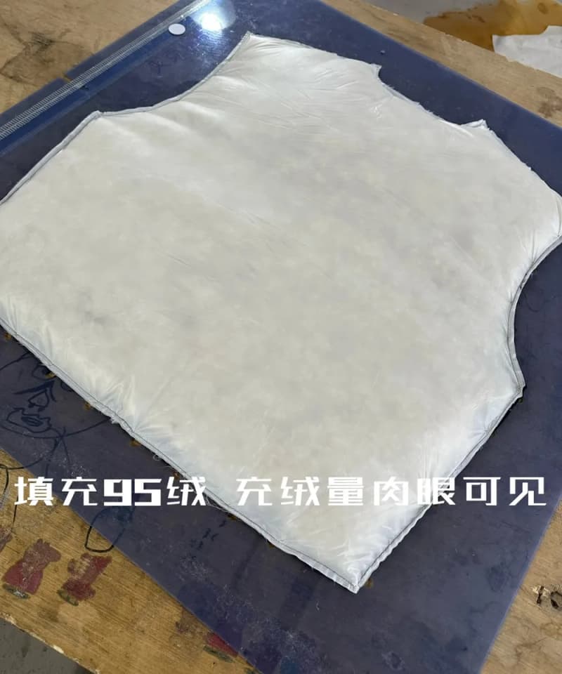 프라다 봄버 나일론 다운 재킷 9