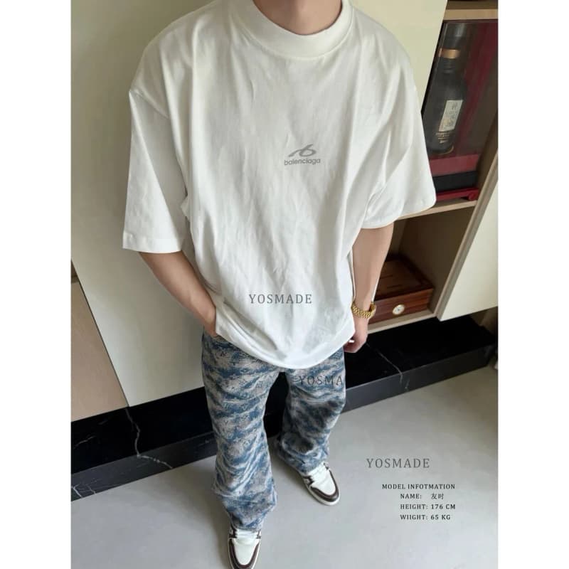 발렌시아가 반사 로고 프린트 크루넥 반팔 티셔츠 상세 2