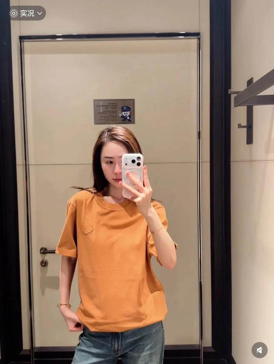 몽클레르 로고 자수 라운드넥 반팔 티셔츠 4