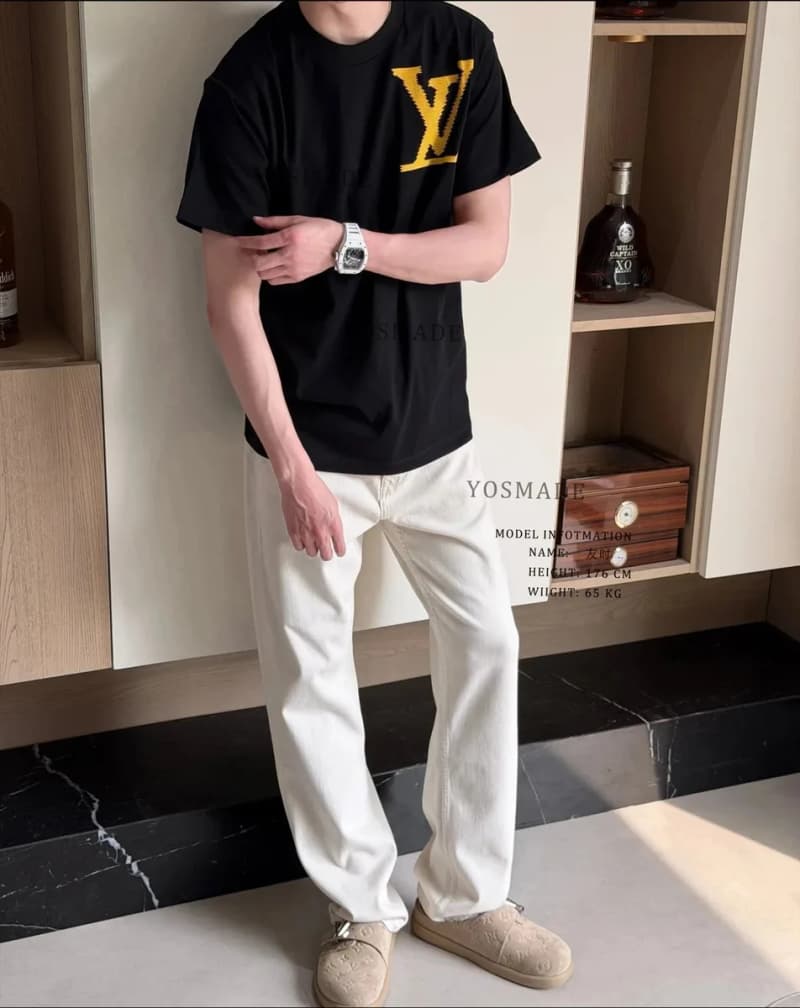 루이비통 LV 이니셜 자수 크루넥 반팔 티셔츠 4