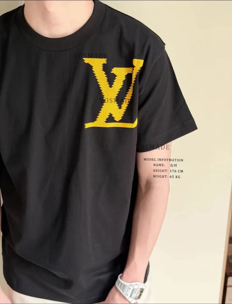 루이비통 LV 이니셜 자수 크루넥 반팔 티셔츠 6