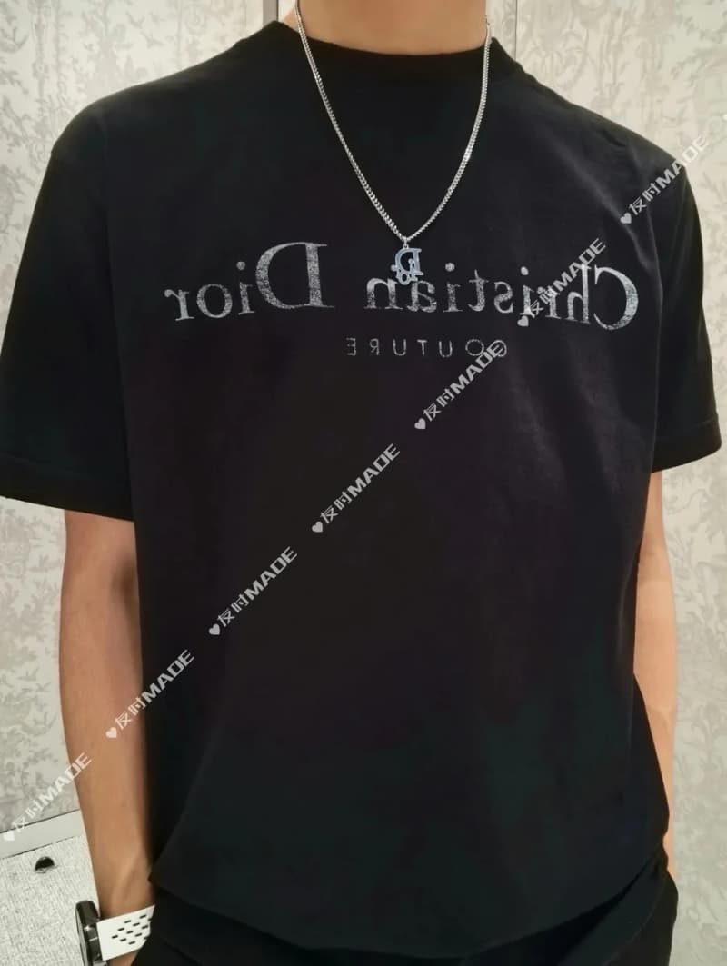 디올 러튼 포인트 테마 프린팅 크루넥 반팔 티셔츠 10