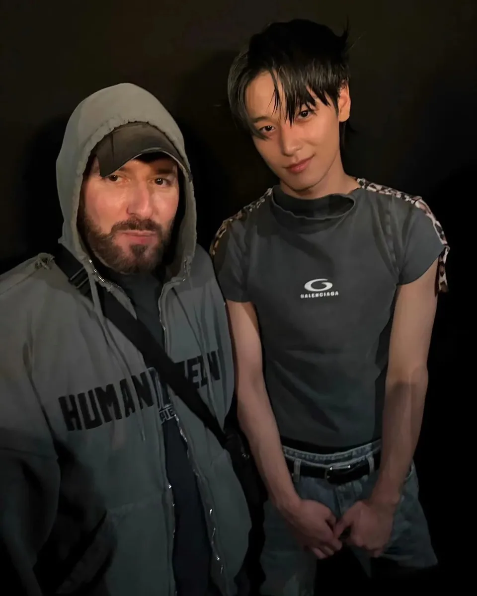 발렌시아가 휴먼비잉 후드 집업 (올드워싱) 3