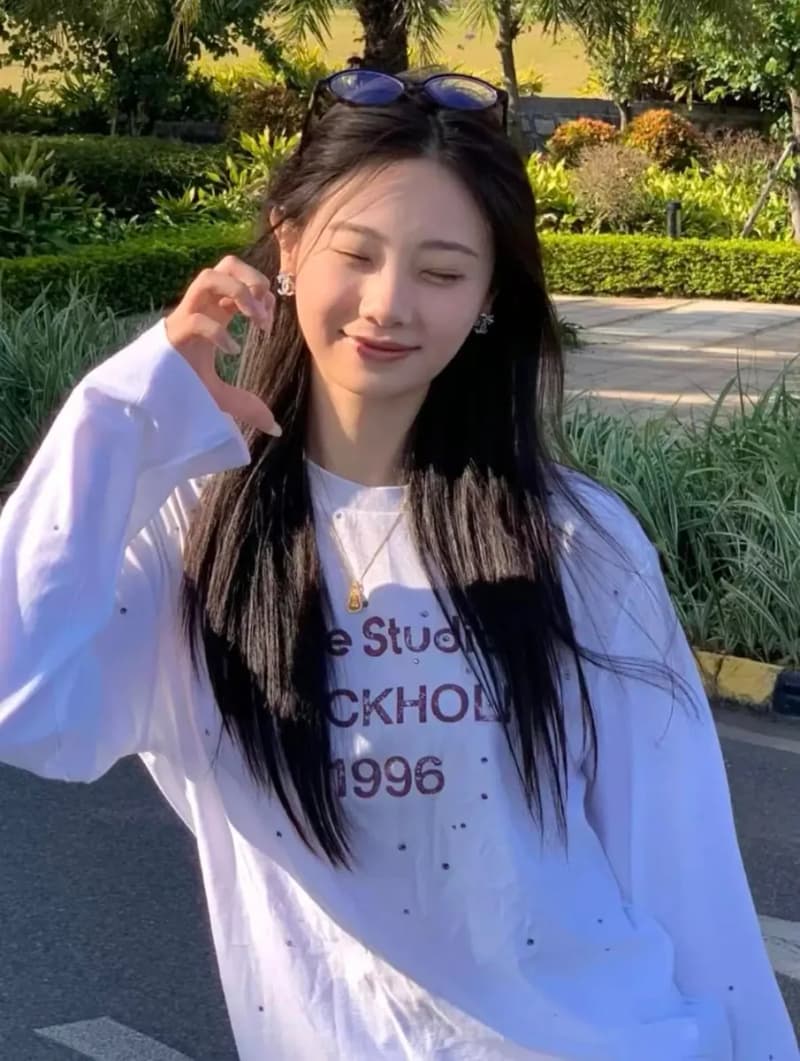 샤넬 리본 CC 로고 스와로브스키 귀걸이 4