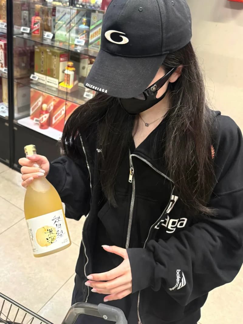 발렌시아가 리사이클 루프 자수 볼캡 10