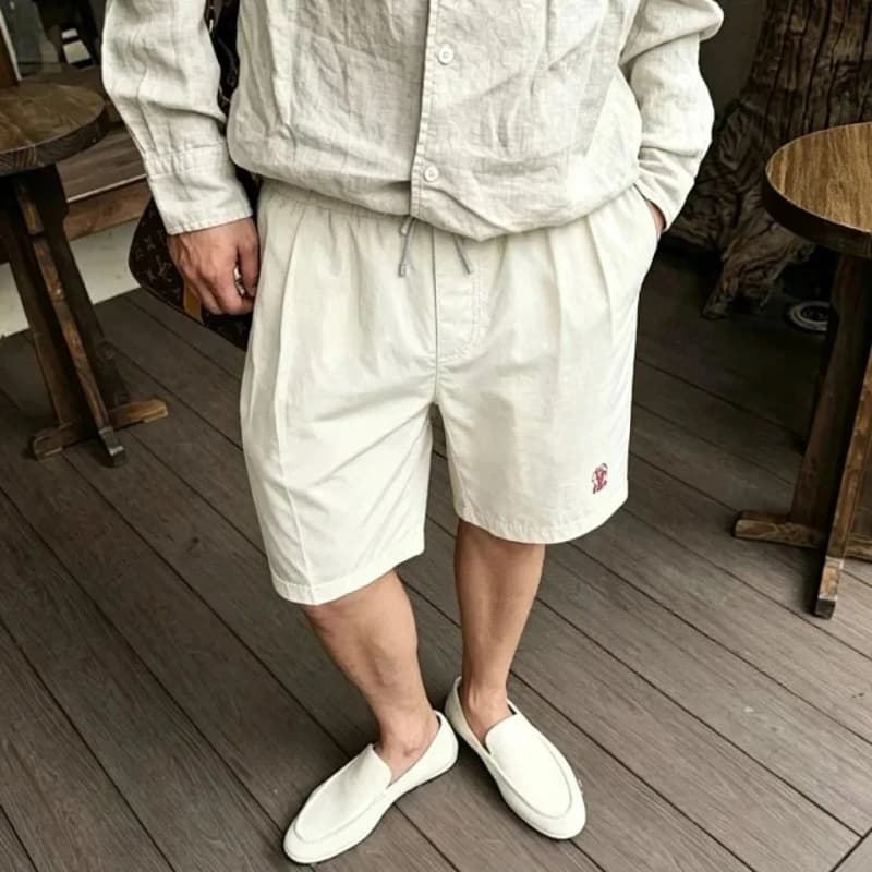 브루넬로 쿠치넬리 올드머니 미니멀 자수 라이트 캐주얼 반바지 8
