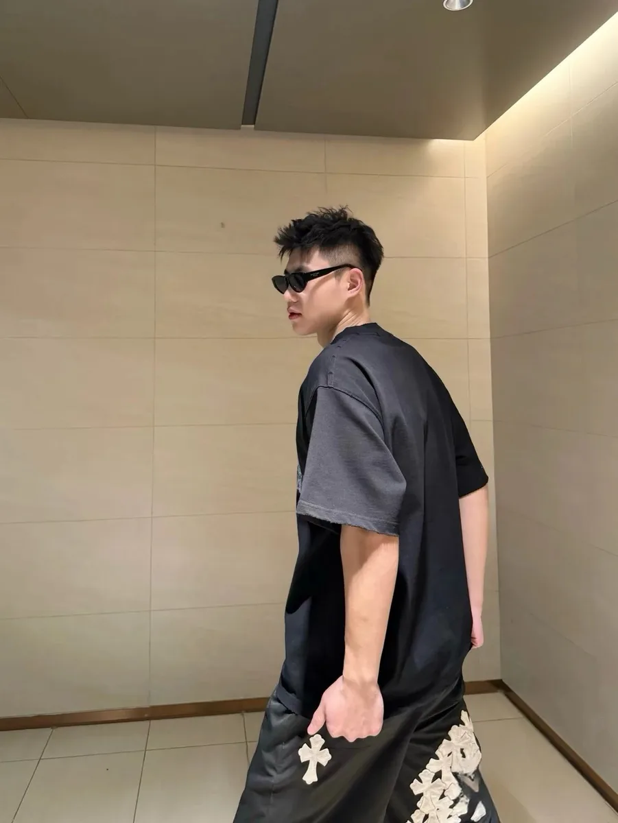 발렌시아가 아이 워시드 오버사이즈 반팔 티셔츠 12