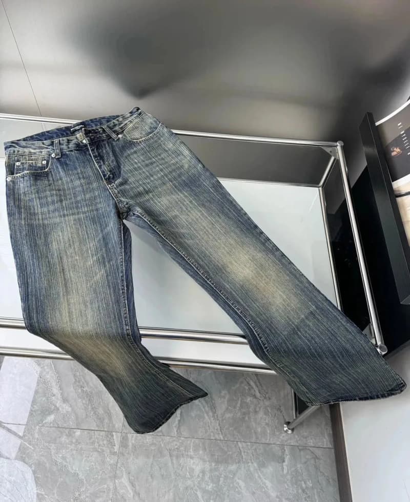 발렌시아가 워시드 부츠컷 데님 팬츠 상세 2