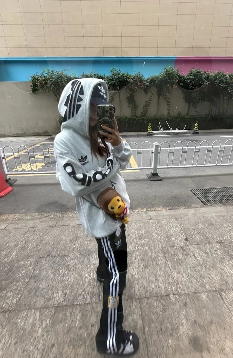 아디다스 클로버 마상 자수 후드티 (전자수 버전) 12