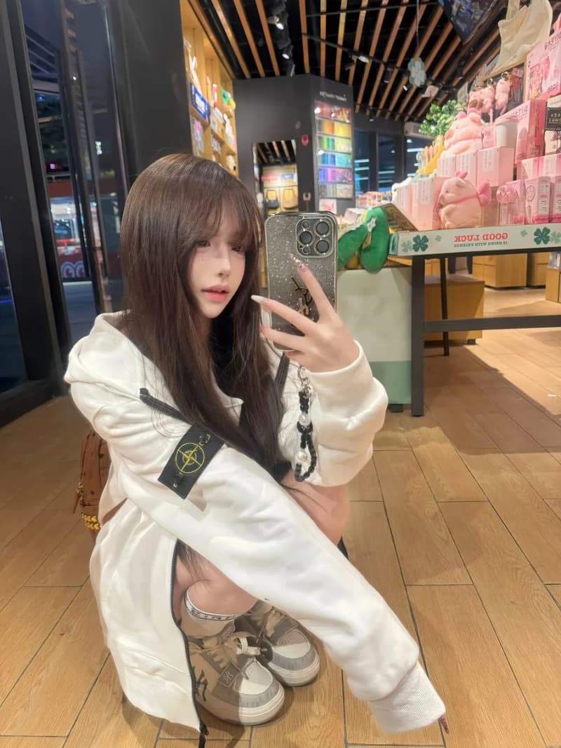 스톤아일랜드 자수 배지 후드 집업 (클린핏) 상세 1