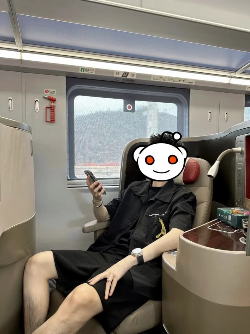 루이비통 에펠탑 자수 반팔 셔츠 (블랙) 18