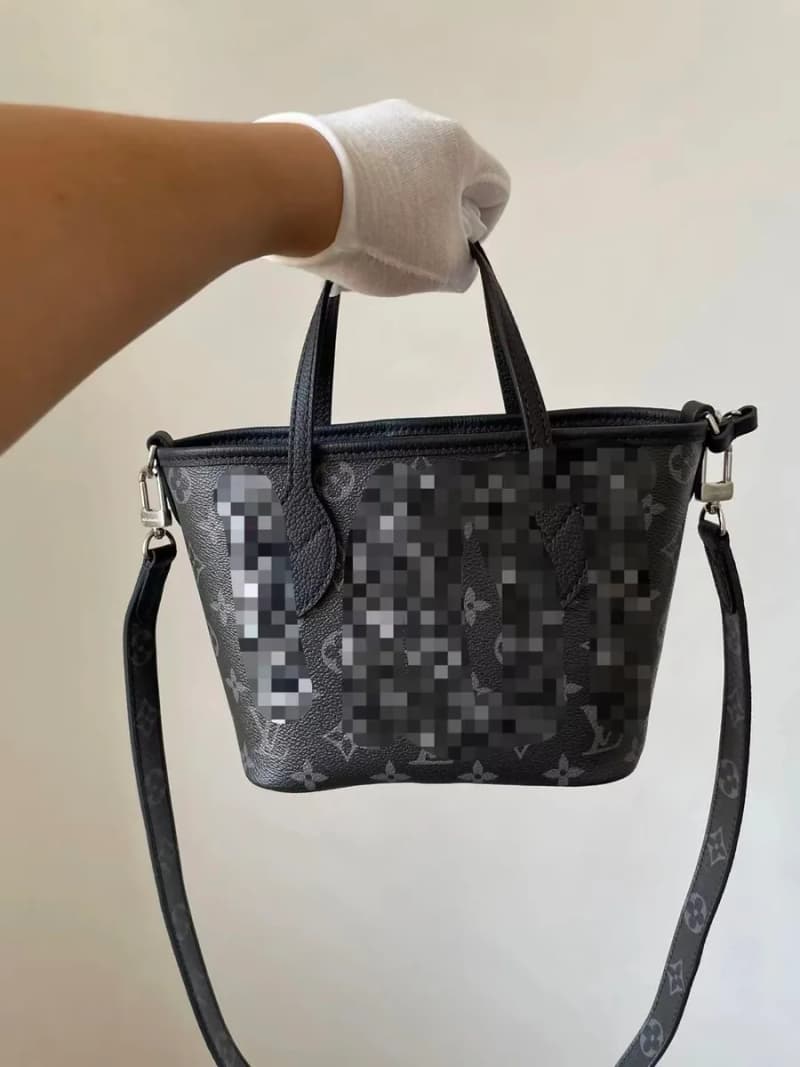 루이비통 네버풀 BB 블랙 모노그램 (양면 리버서블) 상세 1
