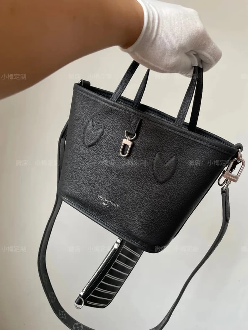 루이비통 네버풀 BB 블랙 모노그램 (양면 리버서블) 7