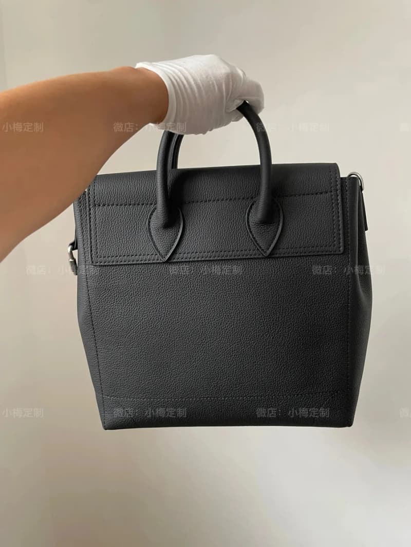 루이비통 숄더백 (카바 스타일, 라이치 카프스킨) 9
