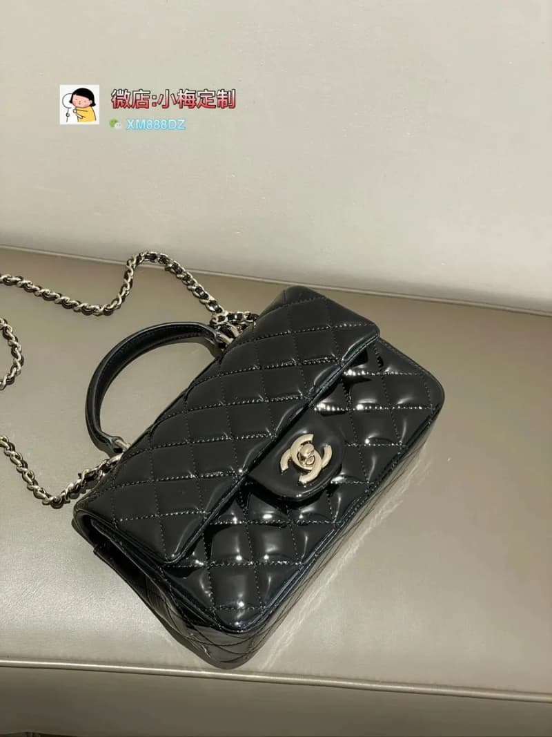 샤넬 미니 탑핸들 (패턴트 레더) 3