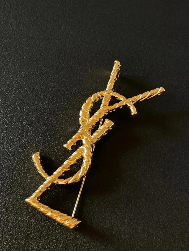 생로랑 YSL 로고 브로치 (마꽈배기) 상세 1