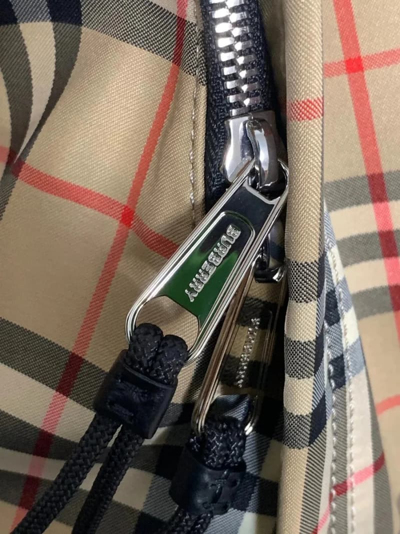 버버리 빈티지 체크 백팩 13