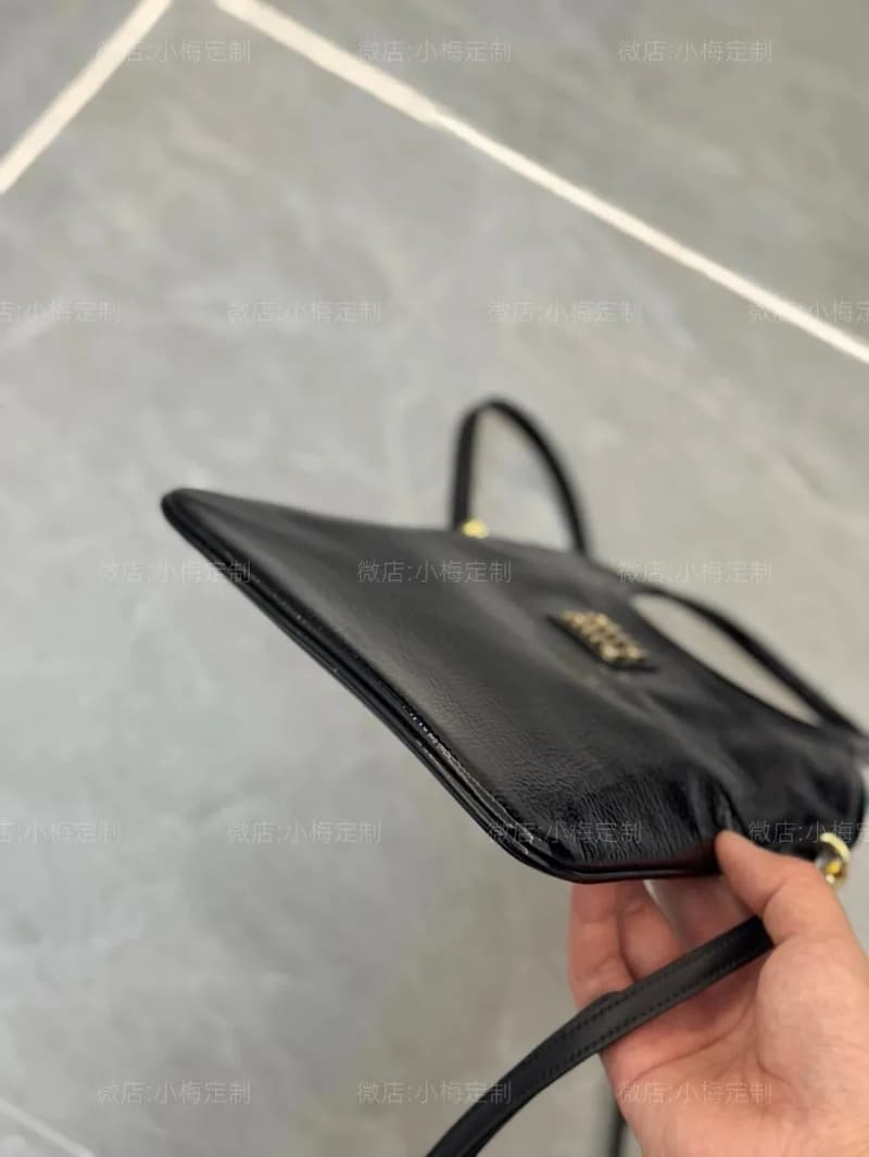 미우미우 나플락 패턴 레더 아이비 스몰 토트 8