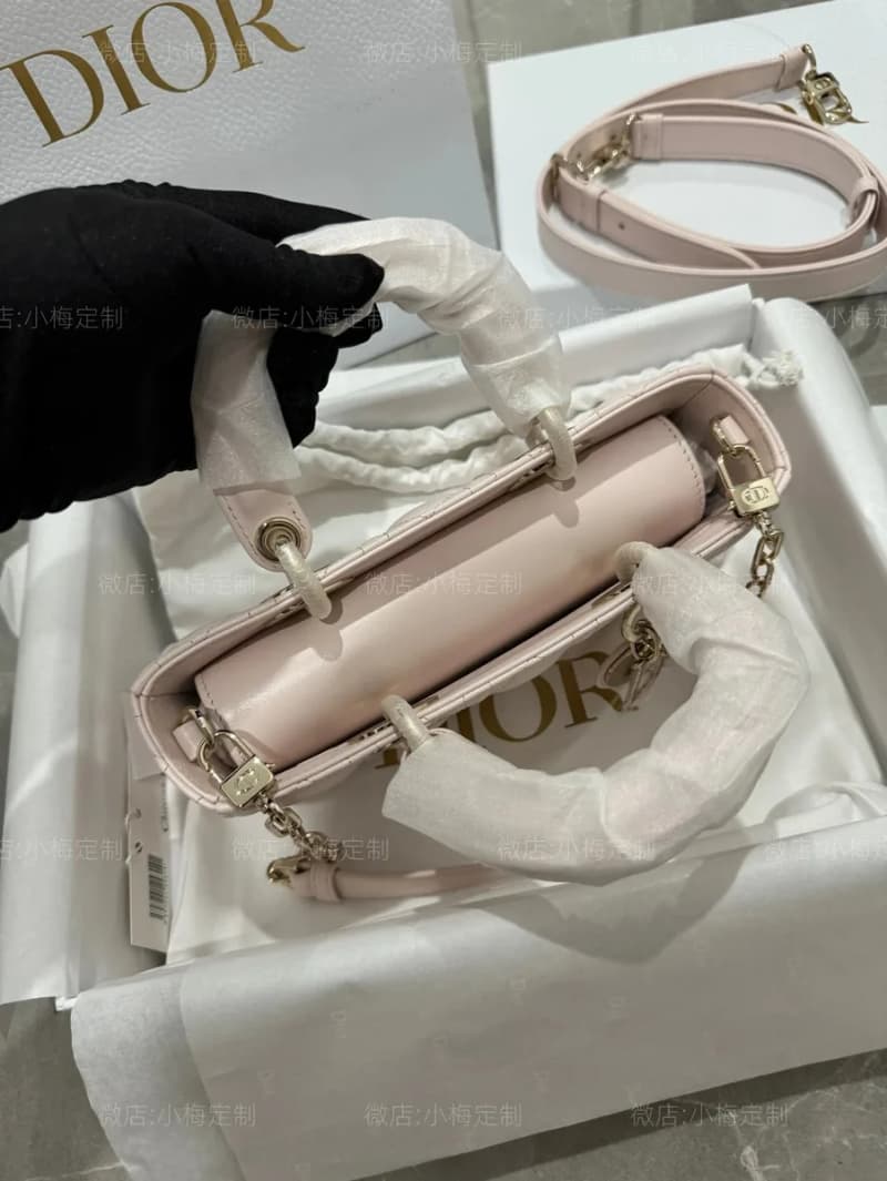 디올 레이디 디올 조이 호리즌탈 스몰 (램스킨) 8