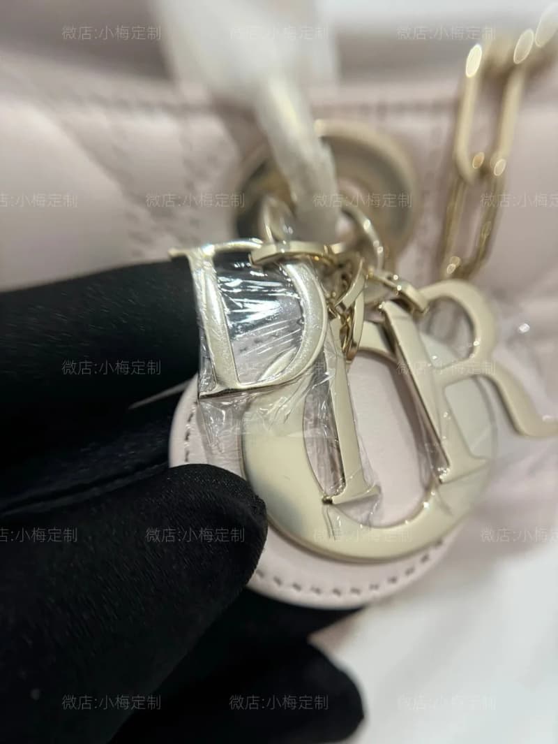 디올 레이디 디올 조이 호리즌탈 스몰 (램스킨) 11