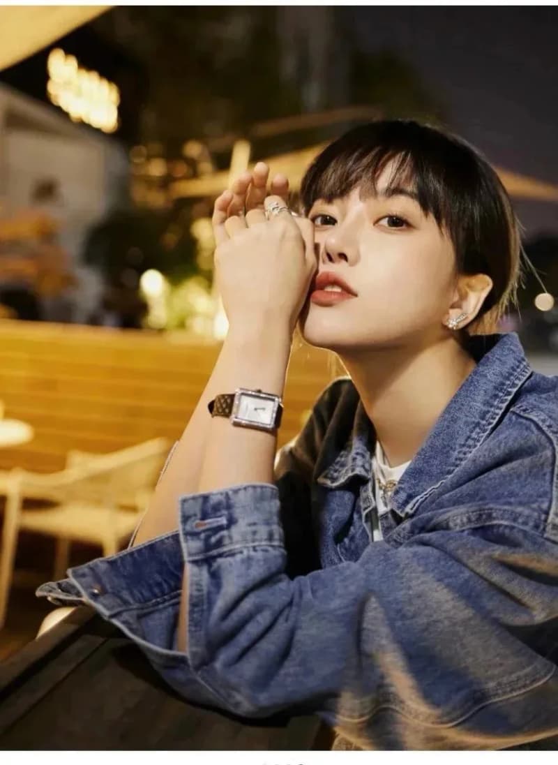 샤넬 보이프렌드 워치 (다이아몬드 스퀘어) 8