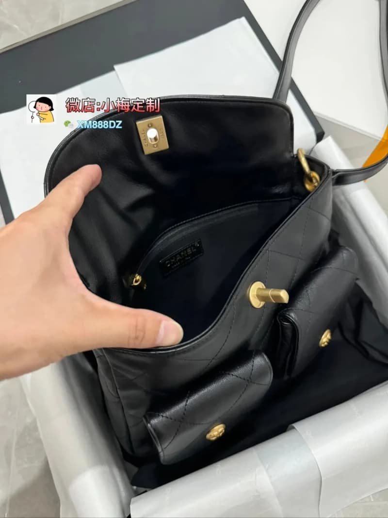 샤넬 24P 호보 히피백 (블랙) 3