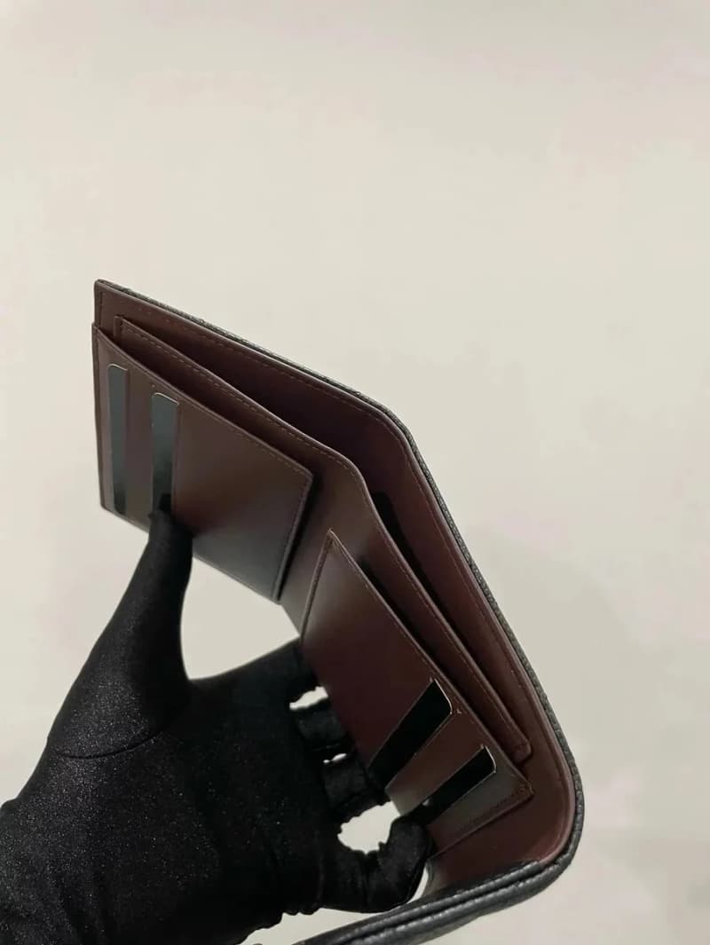 샤넬 클래식 캐비어 트리폴드 미니 지갑 8