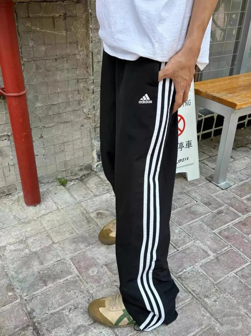 아디다스 클로버 스트릿 삼선 자수 트레이닝 팬츠 9