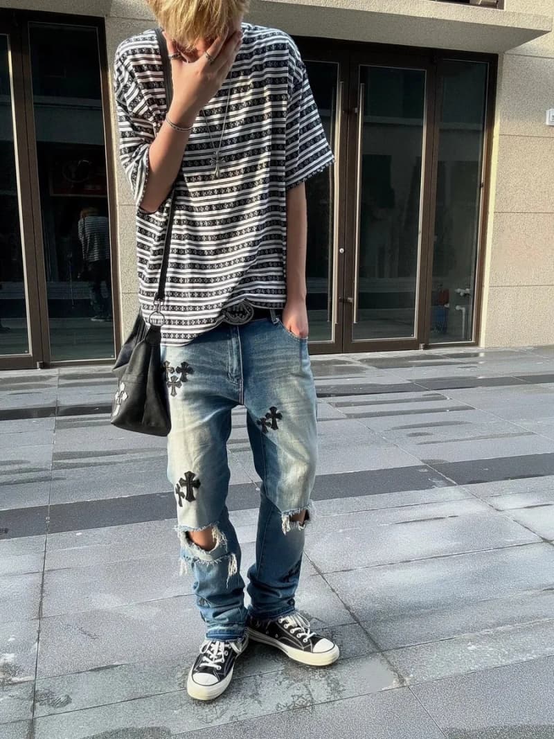 크롬하츠 블랙 화이트 크로스 패턴 반팔 티셔츠 상세 1