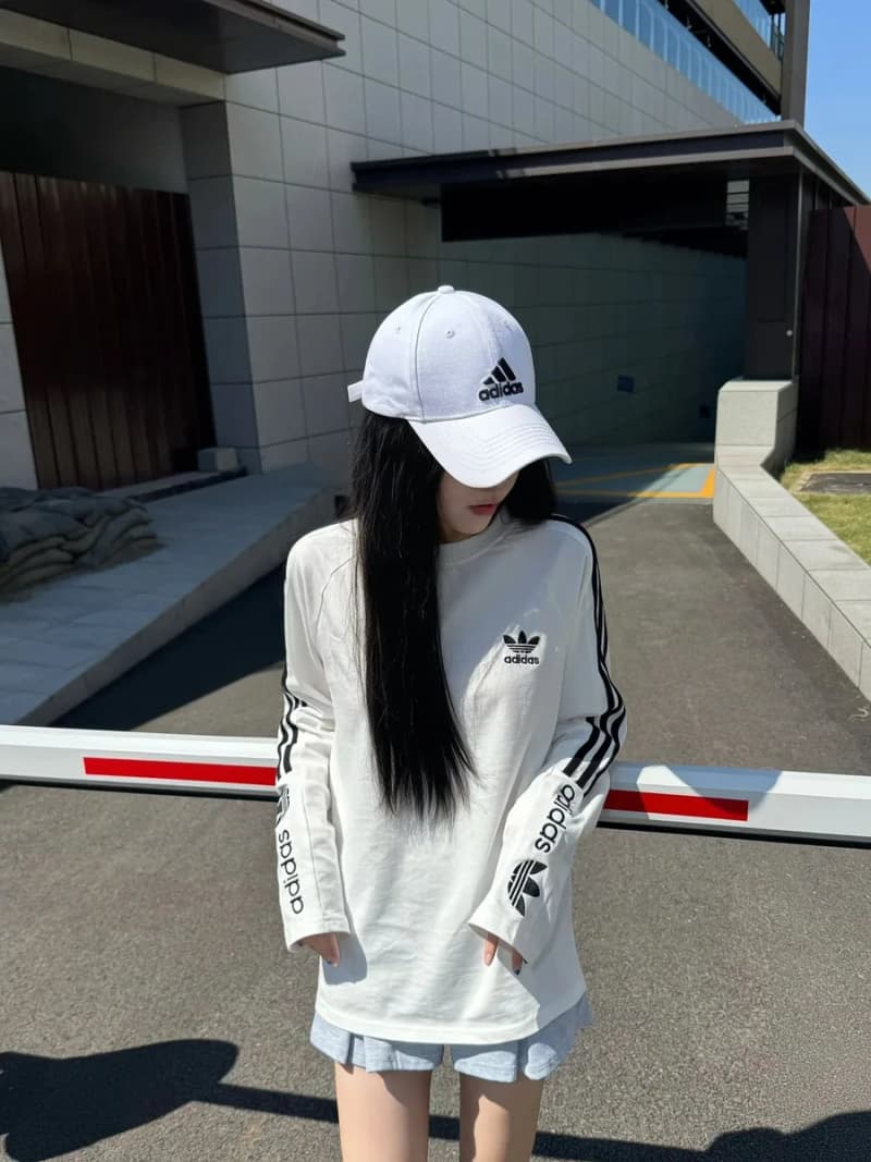 아디다스 오리지널스 삼선 자수 긴팔 티셔츠 상세 2