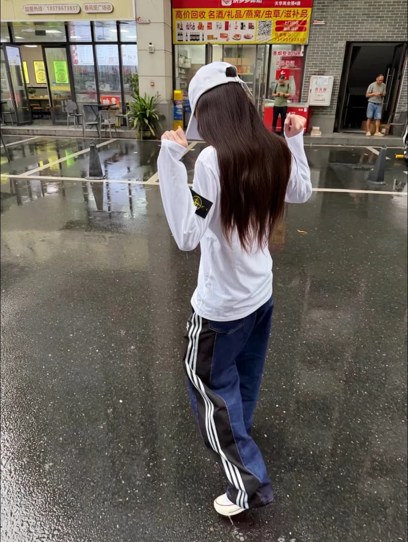 스톤아일랜드 베이직 긴팔 암밴드 배기 티셔츠 상세 2