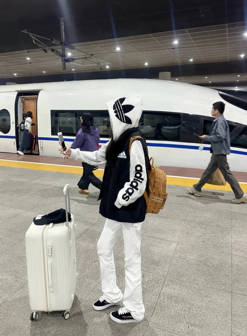 아디다스 스몰로고 다운 베스트 5