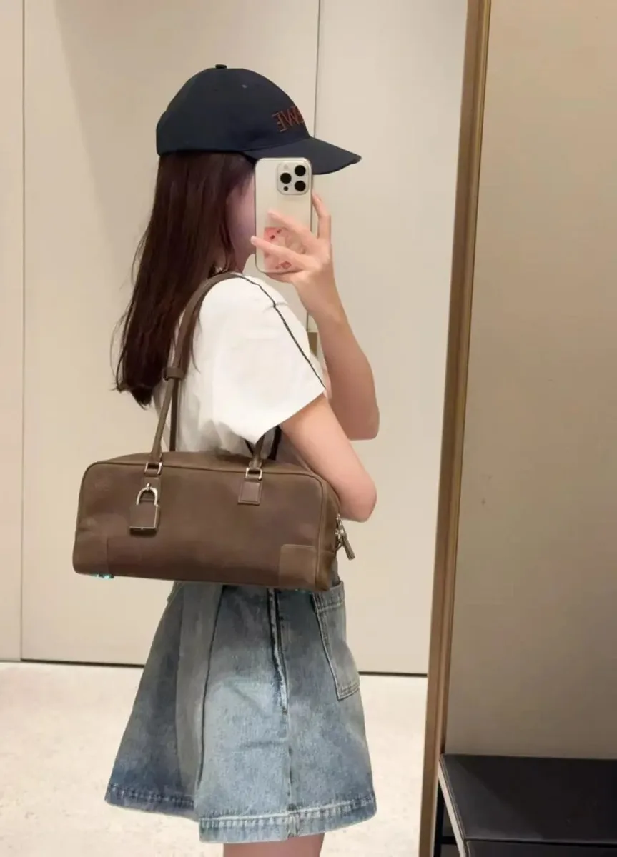 로에베 원형 로고 자수 밴드 루즈핏 코튼 반팔 티셔츠 상세 2