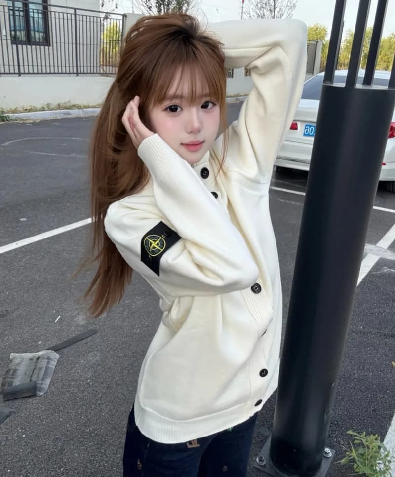 스톤아일랜드 로고 패치 반하이넥 니트 가디건 상세 2