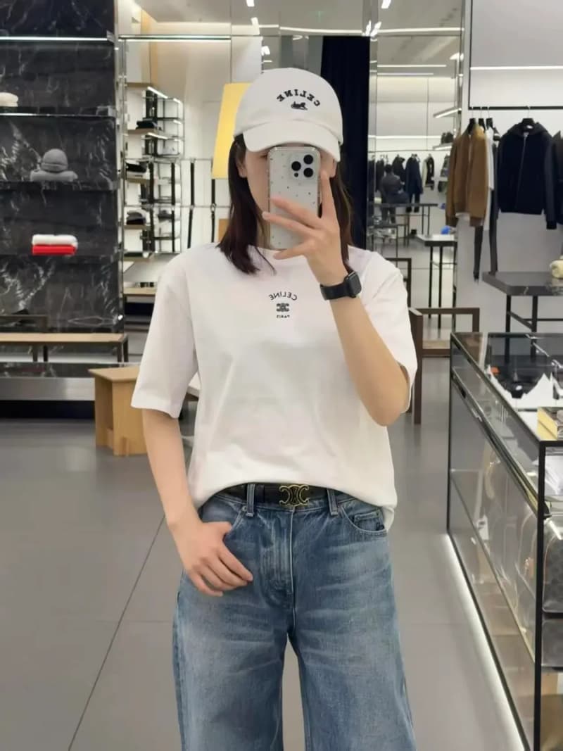 셀린느 레터 자수 루즈핏 라운드넥 티셔츠 3