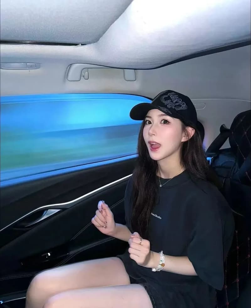 아크네 스튜디오 로고 루즈핏 라운드넥 반팔 티셔츠 8