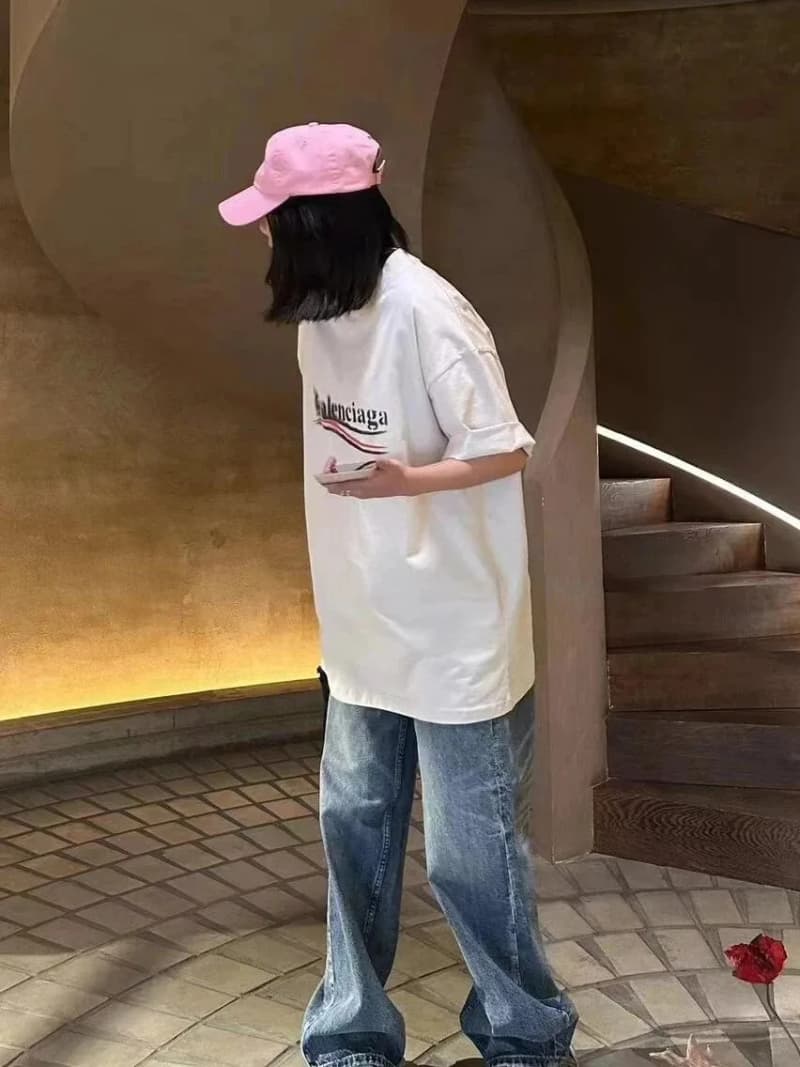 발렌시아가 발 파리 레터 프린트 라운드넥 반팔 티셔츠 5