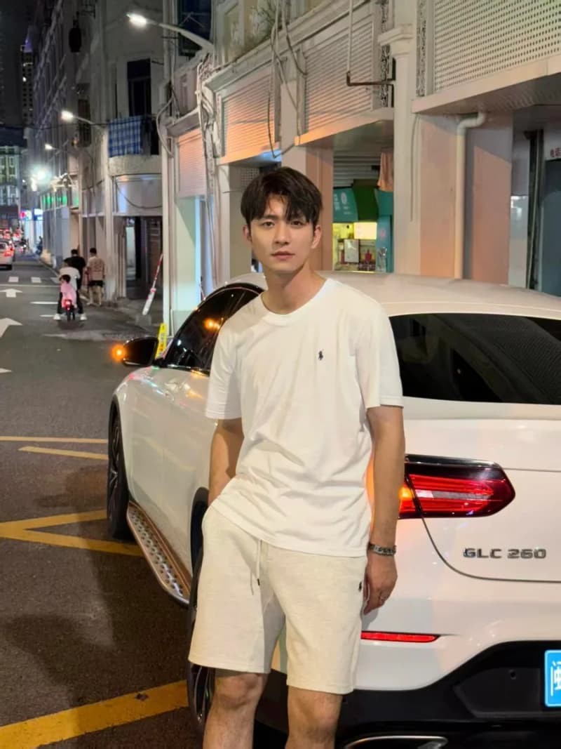 폴로 랄프로렌 크루넥 로고 자수 반팔 티셔츠 상세 1