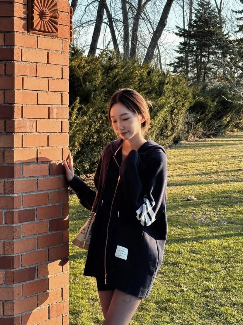 톰브라운 클래식 4바 후드 집업 자켓 상세 1