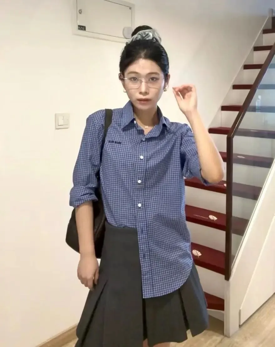 미우미우 플레이드 긴팔 셔츠 5