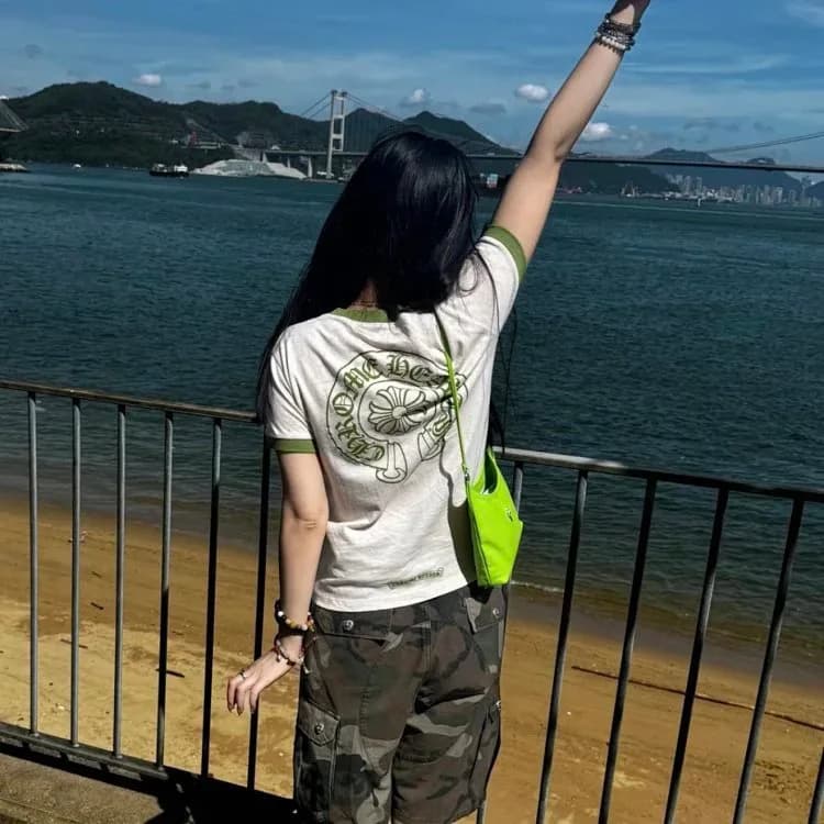 크롬하츠 아보카도 그린 배색 크롭 반팔 티셔츠 4