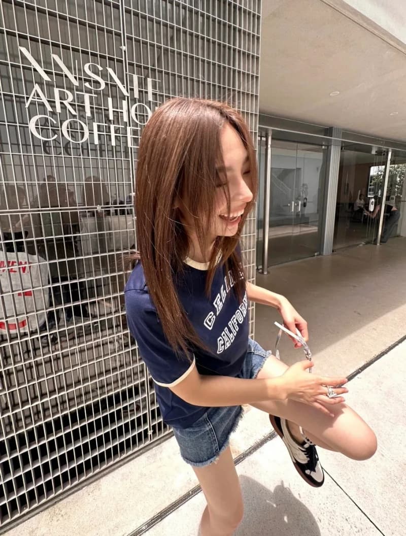 셀린느 파리 로고 링거 반팔 티셔츠 4